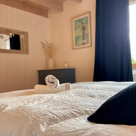 Maison Maillots Et Bigorneaux, 15 Pers, Jacuzzi, 40m De La * Kerlouan
