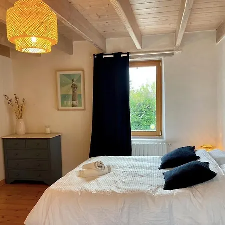 Holiday home Maison Maillots Et Bigorneaux, 15 Pers, Jacuzzi, 40m De La *