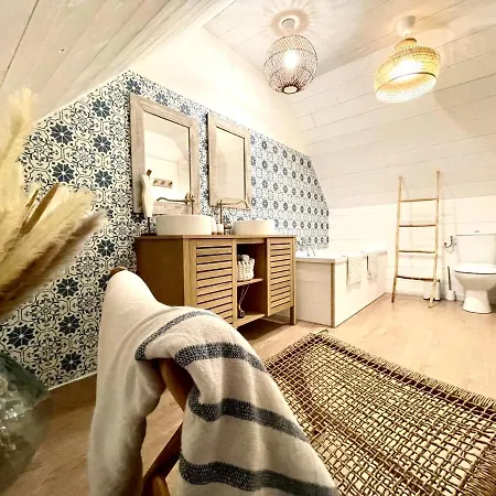 Holiday home Maison Maillots Et Bigorneaux, 15 Pers, Jacuzzi, 40m De La *