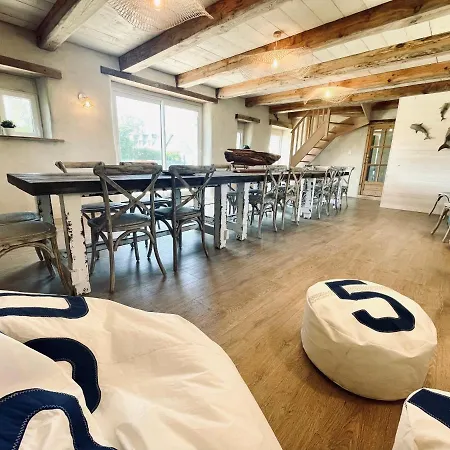 Maison Maillots Et Bigorneaux, 15 Pers, Jacuzzi, 40m De La Holiday home *