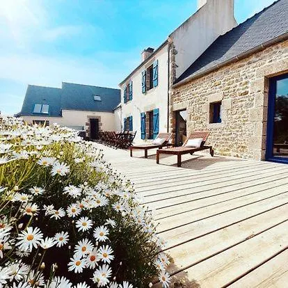 Maison Maillots Et Bigorneaux, 15 Pers, Jacuzzi, 40m De La Holiday home Kerlouan
